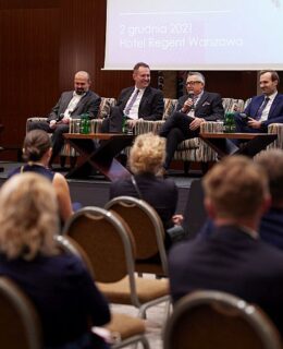 „Zrównoważone Budownictwo” - debata 2 grudnia 2021 roku w hotelu Regent w Warszawie fot. Executive Club