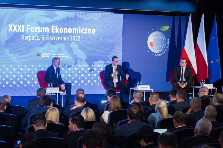 Premier Czech Petr Fiala oraz Premier Polski Mateusz Morawiecki.jpg fot. Forum Ekonomiczne
