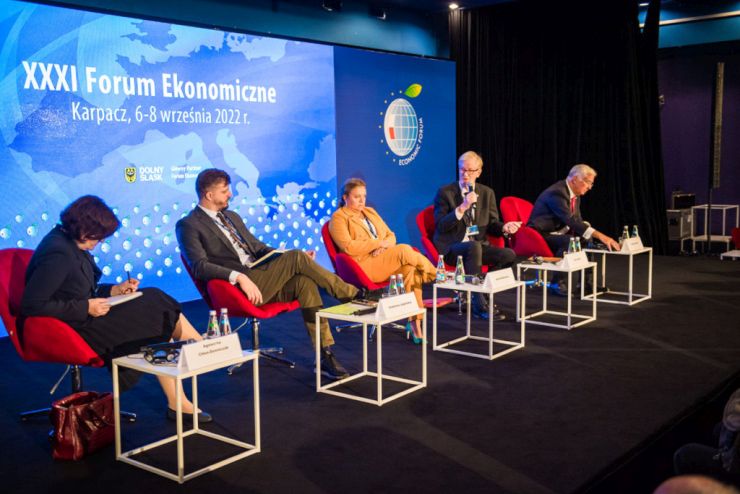 Debata pod hasłem "Bezpieczeństwo i rynek..."  na Forum Ekonomicznym w Karpaczu 2022 fot. FE