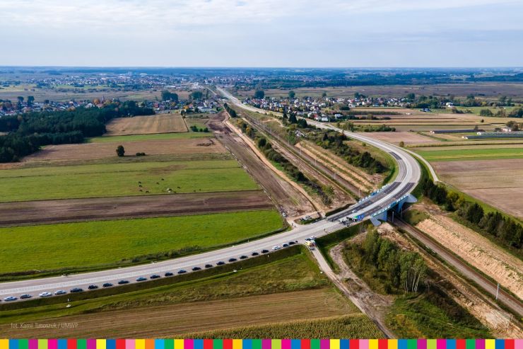 Otwarty w 2021 r. wiadukt w Uhowie, zbudowany przy udziale unijnej dotacji fot. Kamil Timoszuk/ UMWP